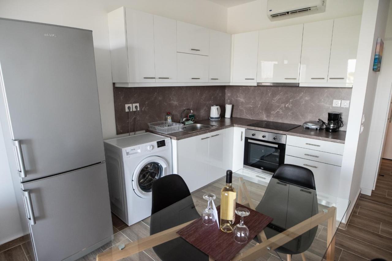 Cozy Apartment In Palaio Faliro With A Great View Atena Exterior foto